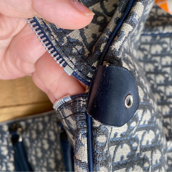 Dior Duffle Boston Trotter in Navy - Picture 11 of 14